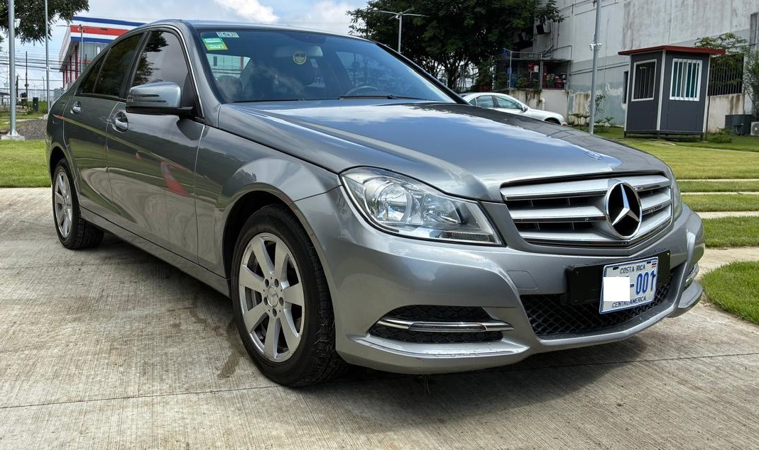 MERCEDES-BENZ C180 2013