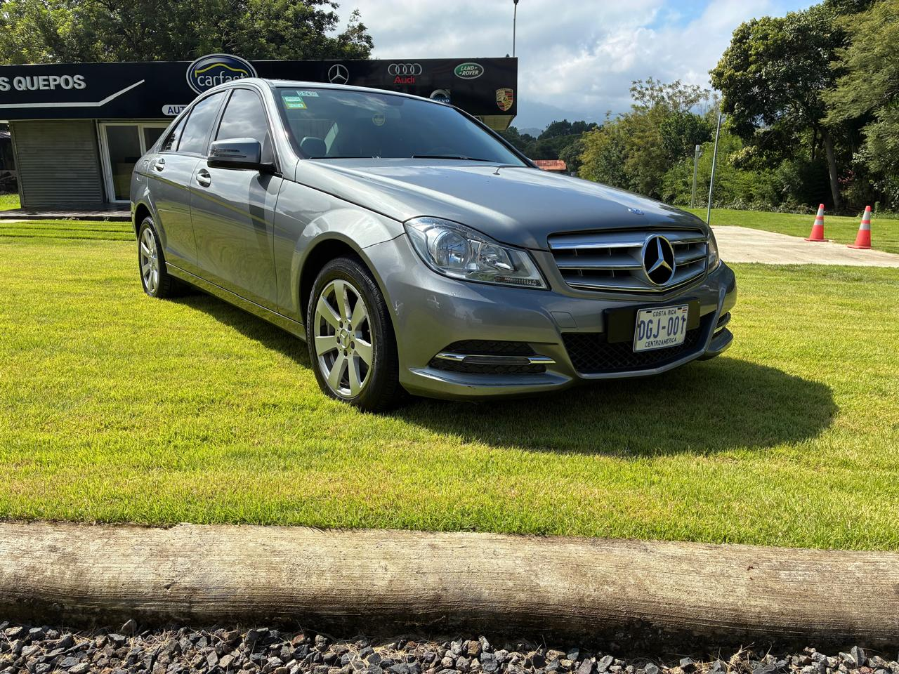 MERCEDES-BENZ C180 2013