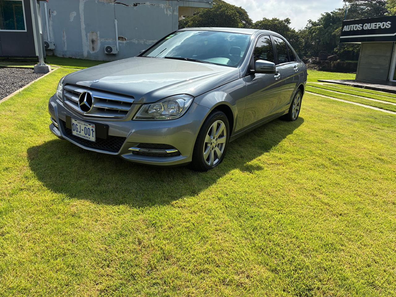 MERCEDES-BENZ C180 2013