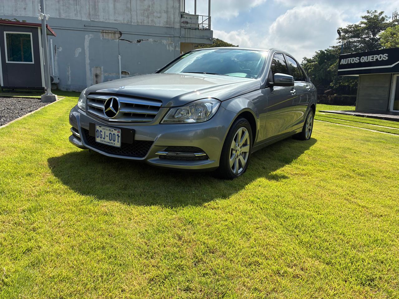 MERCEDES-BENZ C180 2013