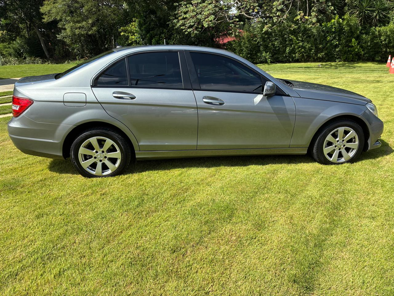 MERCEDES-BENZ C180 2013