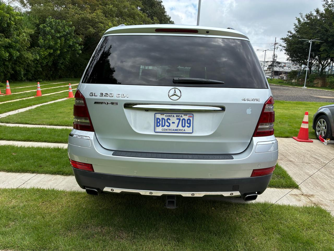MERCEDES-BENZ GL320 2007