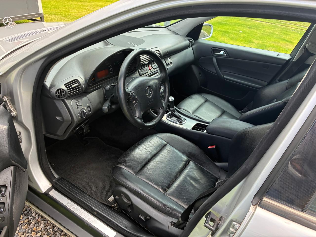 MERCEDES-BENZ C200K 2002