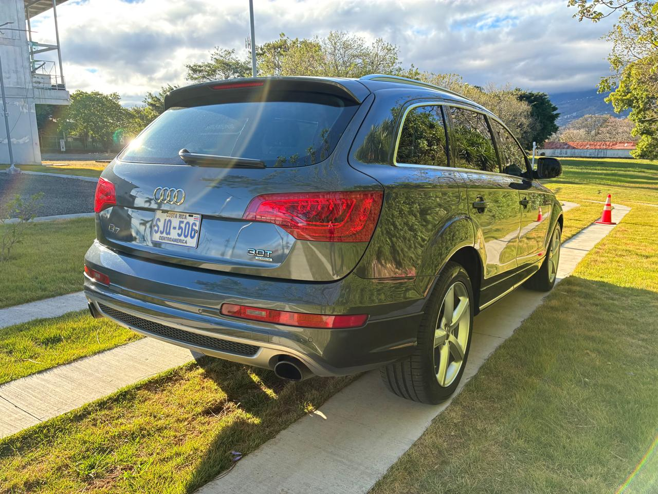 AUDI Q7 3.0T 2015