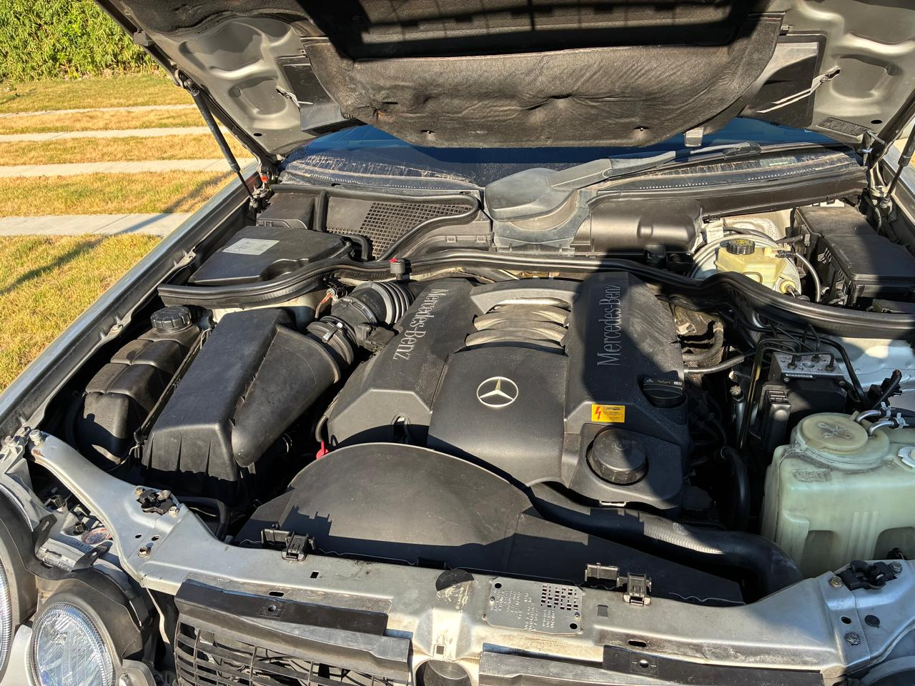 MERCEDES-BENZ E320 1998