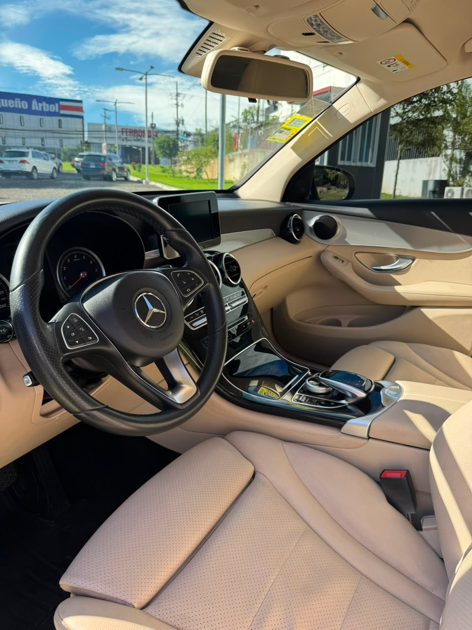 MERCEDES-BENZ GLC250 2017